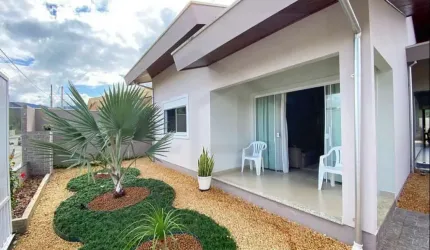 CASA DE 151m² COM TRÊS DORMITÓRIOS SENDO UMA SUÍTE NA GUABIRUBA