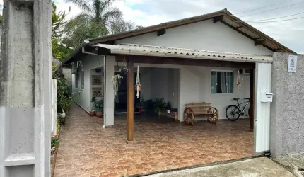 CASA DE ALVENARIA DE 264m² COM TRÊS DORMITÓRIOS