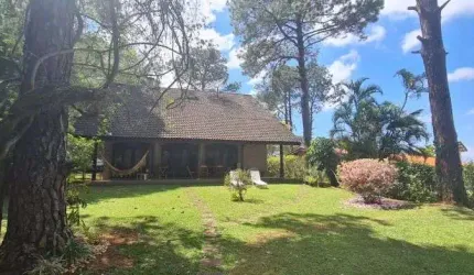 Imóvel para aluguel possui 300 metros quadrados com 5 quartos em Pinheiral I - Atibaia - SP