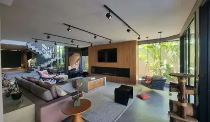 Casa de Alto Padrão a Venda no Residencial 2