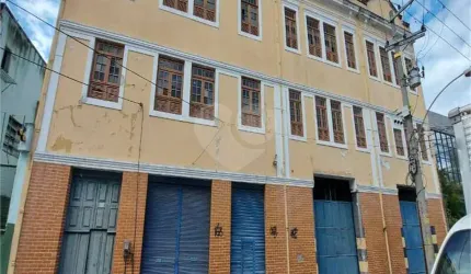 Galpão à venda ou para locação em São Cristóvão - RJ