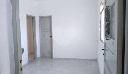 Apartamento com 3 quartos para locação em Marechal Hermes - RJ
