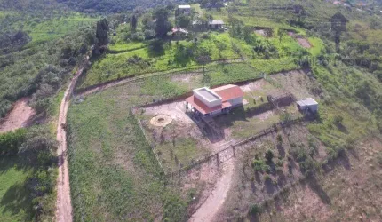 Casa 2 dormitórios à venda, 283 m², Estrada Bela Vista em São Roque/SP