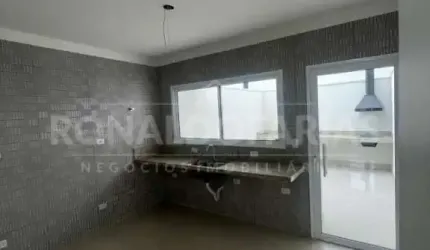 Sobrado a venda com 02 suítes na região da Cidade Ademar.