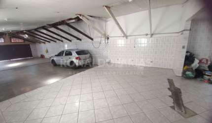 Salão comercial para locação com 135m² na região de Interlagos.