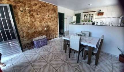 Casa à venda com 4 dormitórios na região do Grajaú.