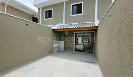 Sobrado a venda com 120 m², 03 dormitórios sendo 01 suíte na região do Campo Grande