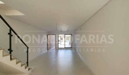 Sobrado a venda com 130 m²,03 suítes na região do Campo Grande