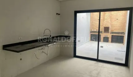 Sobrado a venda com  120 M²,03 suítes na região de santo Amaro