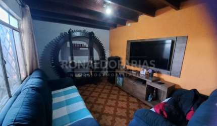 Sobrado geminado à venda com 3 dormitórios na região do Grajaú.
