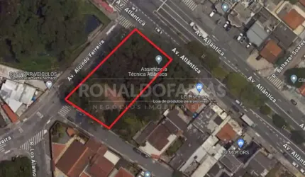 Terreno de 1.400m² na Av. Atlântica, imóvel de esquina com parte já alugada.