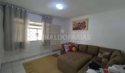 Casa à vensa com 3 dormitórios, 5 vagas e edicula na região do Grajaú.