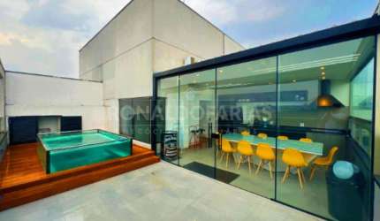 Cobertura Duplex a venda em Interlagos com churrasqueira e piscina privativa.