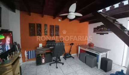 Sobrado geminado à venda com 3 dormitórios na região do Grajaú.