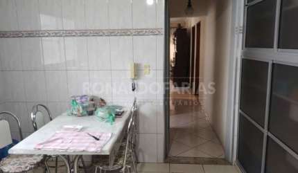 Casa térrea a venda com 120m² ,02 dormitórios na região da Cidade Ademar