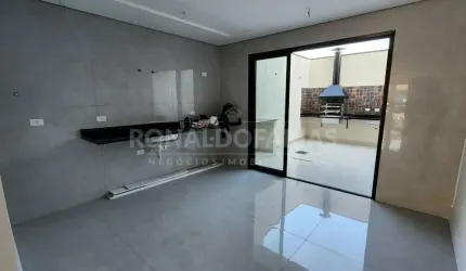 Sobrado a venda com 149 m² ,03 suítes na região do Campo Grande