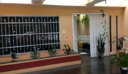 SOBRADO À VENDA EM EXCELENTE LOCALIZAÇAO JARDIM SUZANA!