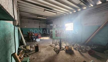 Galpão Comercial à Venda no Bairro de Interlagos Jardim Colonial 107 m²