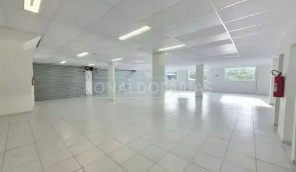 Prédio Comercial de Esquina à Venda em Frente s Estação Terminal Grajaú