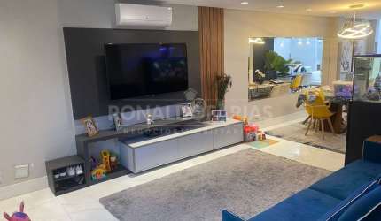 Casa a venda em condominio fechado .