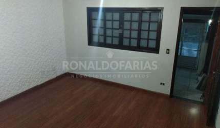 Sobrado  a  venda  sendo  2 quartos   , sala ampla , 1 vaga e garagem.