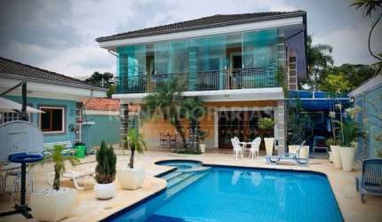 Casa a Venda em Interlagos com 3 Dormitórios 3 Suítes e 6 Vagas de Garagem