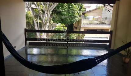 Casa a Venda na Cidade Dutra com 3 Dormitórios e 2 Vagas de Garagem