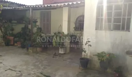 Casa à Venda em Campo Grande Terreno 327 m²