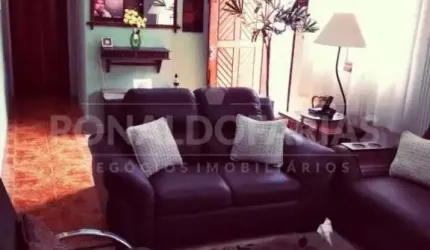 Sobrado a venda com 03 dormitórios na região de Interlagos