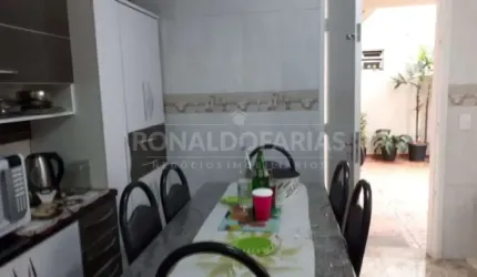 Sobrado a venda com 02 dormitórios na região de Interlagos.