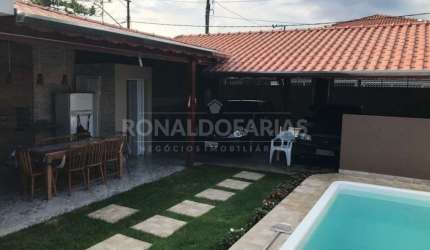 Casa à Venda no Bairro de Interlagos Jardim dos Lagos com 4 Dormitórios 3 Suítes 4 Vagas de Garagem