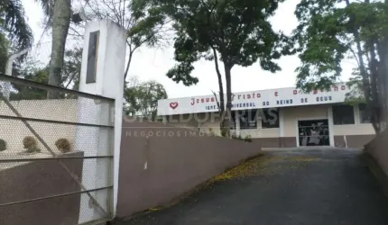 Prédio comercial à venda com 3.000m² na região do Embu Guaçu.