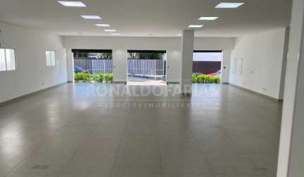 Galpão para locação com 400m² na região de interlagos.!