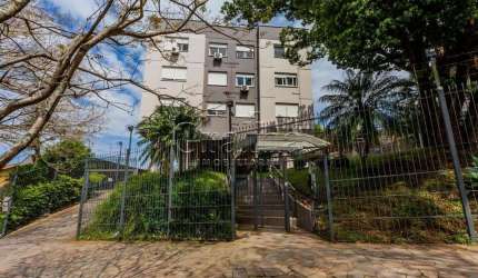 Apartamento com 2 quartos à venda na Rua Sepé Tiaraju, 1133, Teresópolis, Porto Alegre por R$ 310.000