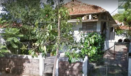 Terreno à venda na Rua General Souza Doca, 193, Petrópolis, Porto Alegre por R$ 1.400.000