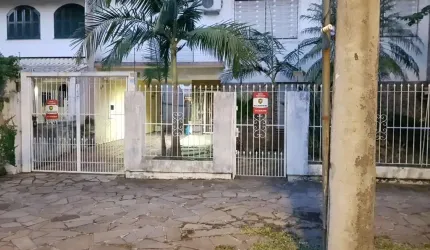 Casa com 5 quartos à venda na Rua Bernardo Pires, 486, Santana, Porto Alegre por R$ 1.590.000