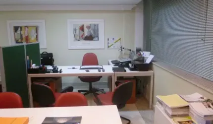 Sala comercial à venda na Avenida Carlos Gomes, 141, Auxiliadora, Porto Alegre por R$ 420.000