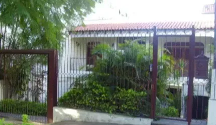 Casa com 4 quartos à venda na Rua Coronel Camisão, 144, Higienópolis, Porto Alegre por R$ 1.474.000