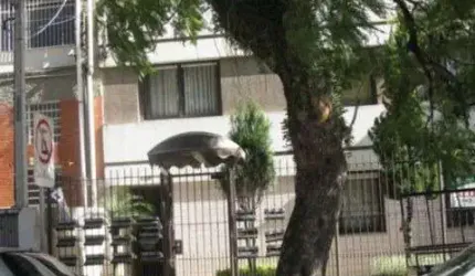 Apartamento com 2 quartos à venda na Rua Augusto Severo, 134, São João, Porto Alegre por R$ 240.000