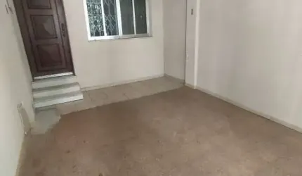 CASA COM EDíCULA Á 100 METROS DA BRÁZ LEME!!!