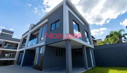 Imperdível oportunidade em Curitiba-PR! Casa à venda no Tingui com 3 quartos, 1 suíte, 135,37m² de área. Aproveite!