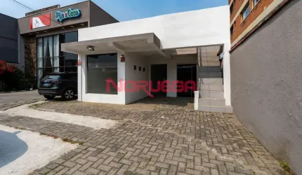 Loja comercial de 200m² para locação no Alto da Rua XV, Curitiba-PR: seu novo espaço de negócios!