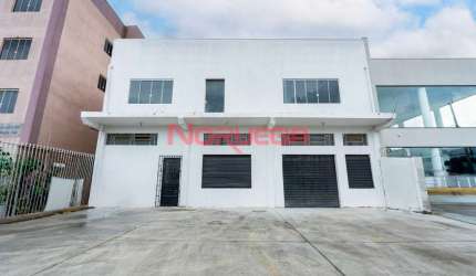 Barracão Comercial para Locação em Guaraituba, Colombo-PR: 3 Banheiros, 4 Vagas de Garagem, 442m² de Área.