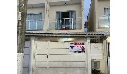 Bela casa à venda no Jardim Alvorada, pertinho do centro da cidade de Salto de Pirapora!