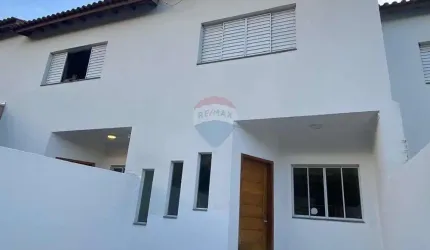 Casa Charmosa no Jardim Ilha das Flores com 2 dormitórios