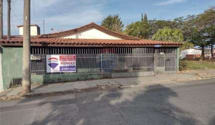 Ampla Casa Jardim Silva Barros!
