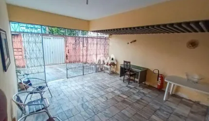 Casa comercial com 410m²