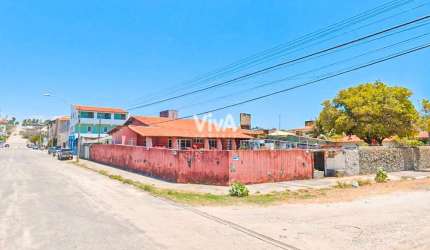 Casa com terreno de 680m² na  Praia do Futuro