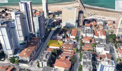 Casa com terreno de 530m² na  Praia de Iracema