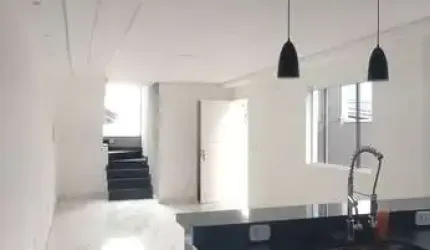 Casa á venda 3 Quartos, Suíte, 6 Vagas de Garagem - Vila Osasco
